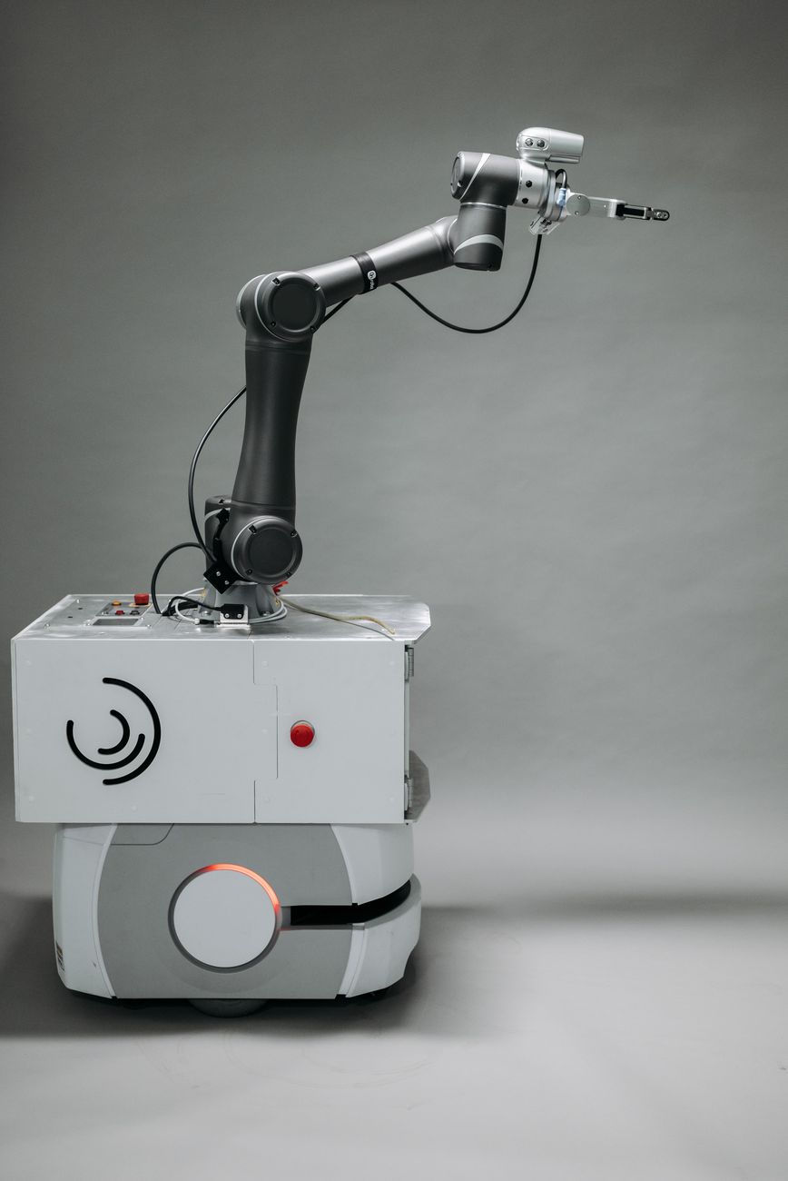Robot que camina en cuatro patas transporta humanos&nbsp;exitosamente